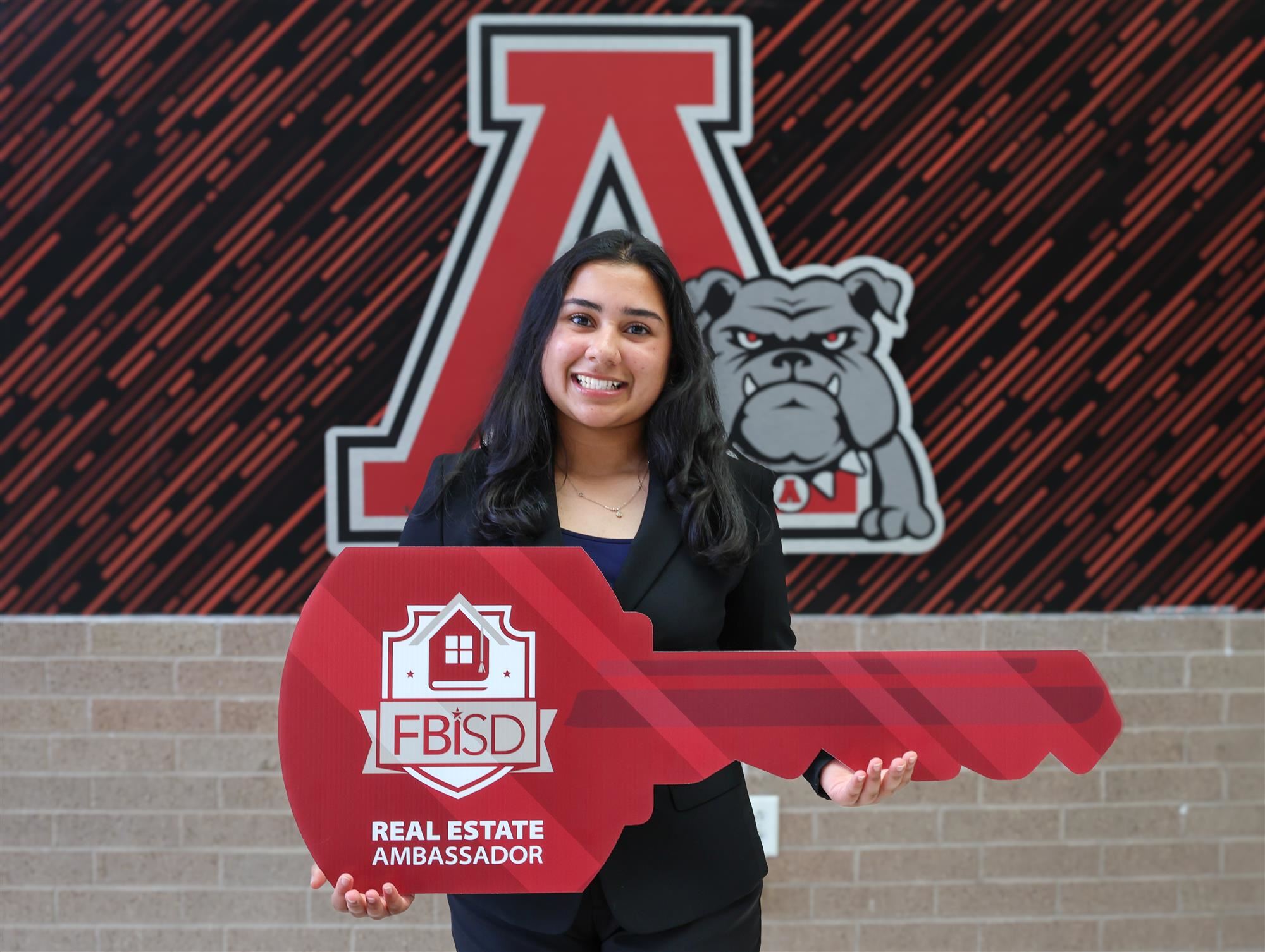 2025 real estate scholarship winner